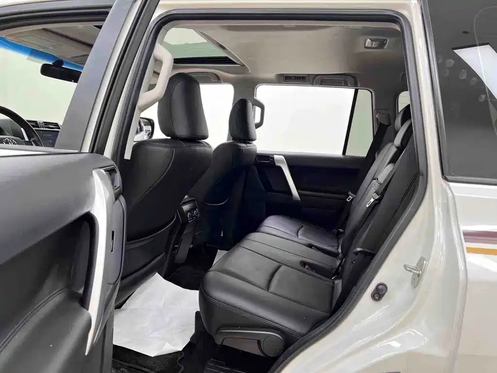 Toyota Prado 2018 — фото 12