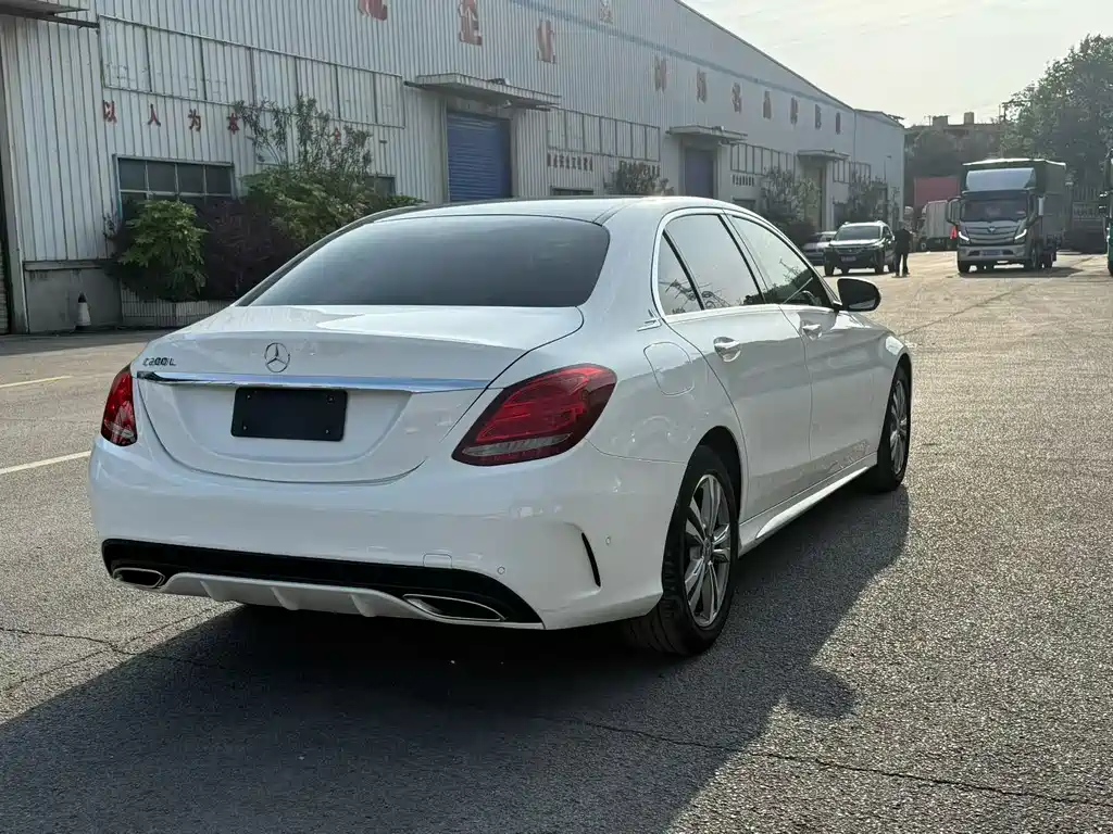 Mercedes-Benz C-Class 2018 — фото 9