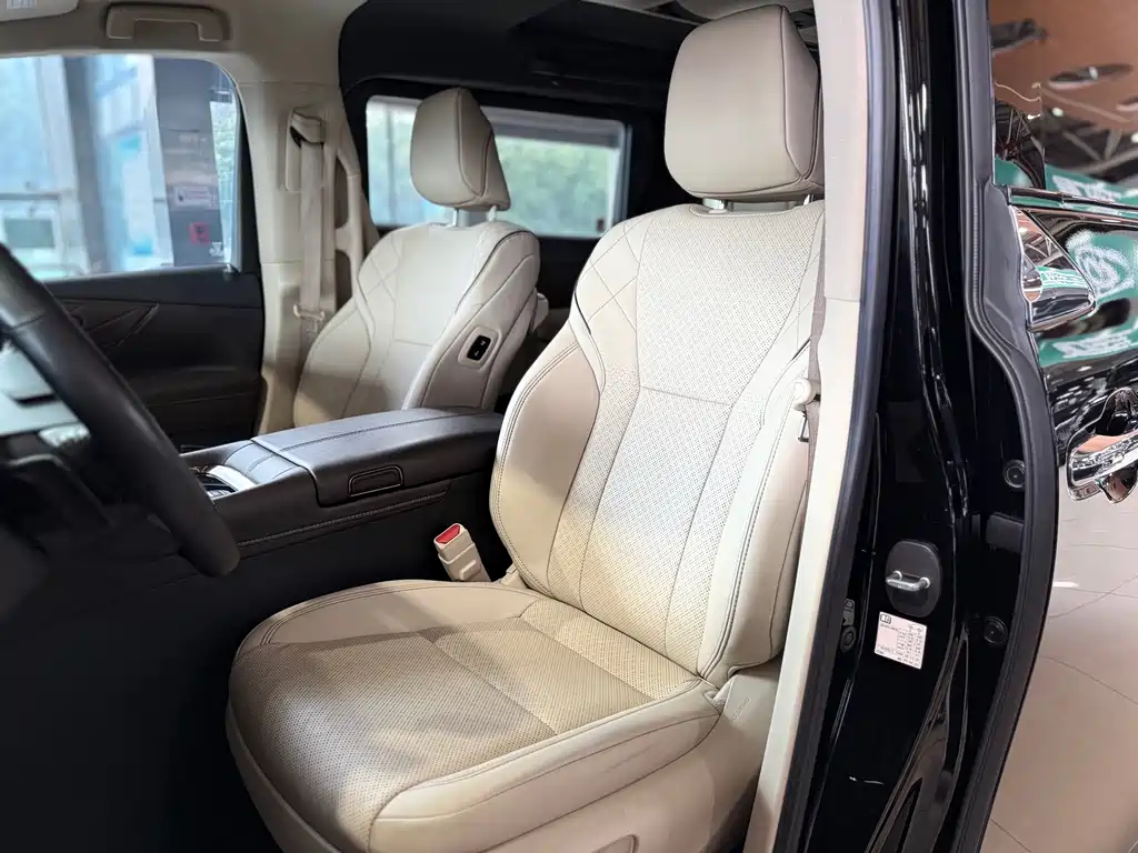 Toyota Vellfire 2024 — фото 12