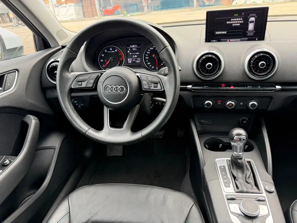 Audi A3 2017 — фото 10