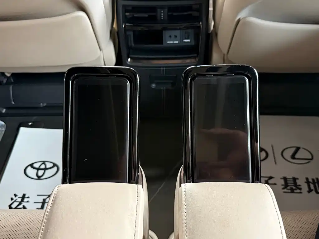 Toyota Vellfire 2024 — фото 21