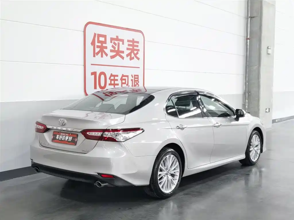 Toyota Camry 2020 — фото 2