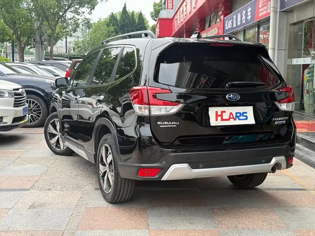 Subaru Forester 2019 — фото 3