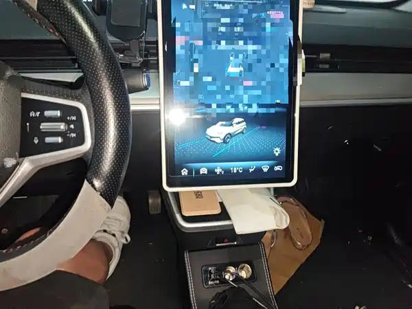 Neta V 2022