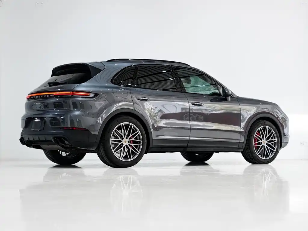 Porsche Cayenne 2023
