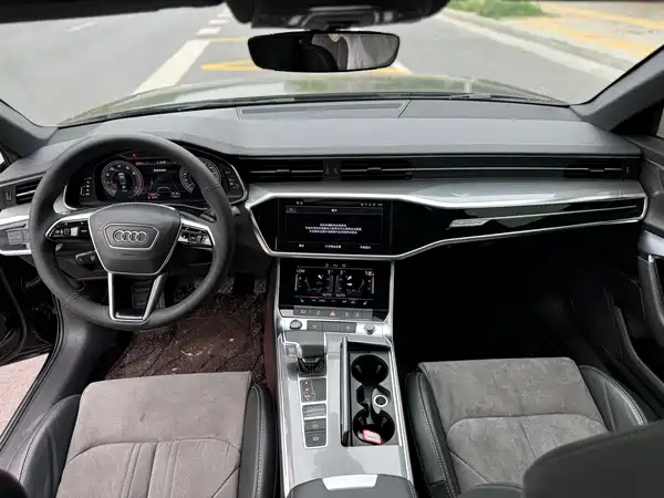 Audi A6L 2021