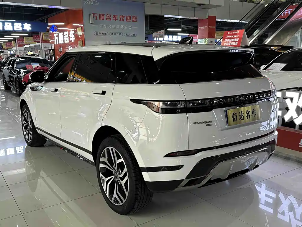 Land Rover Evoque 2023 — фото 23