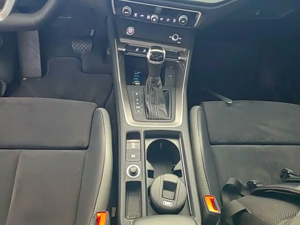 Audi Q3 2020 — фото 14
