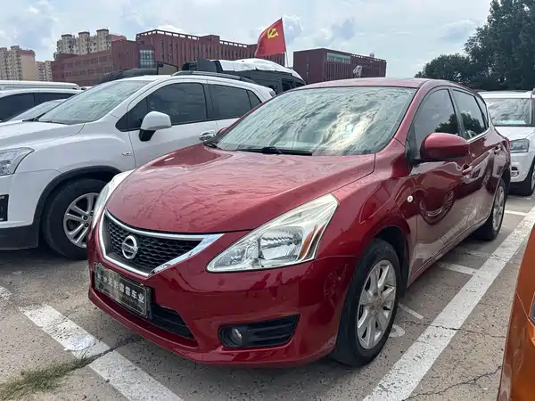 Nissan Tiida 2013