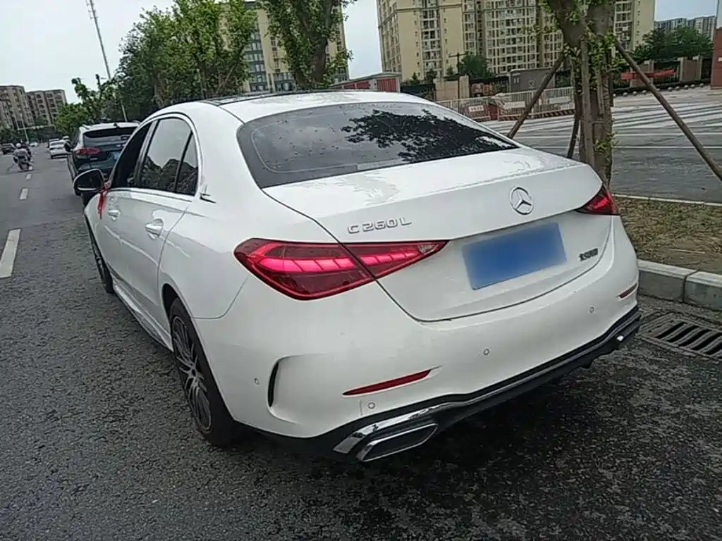 Mercedes-Benz C-Class 2024
