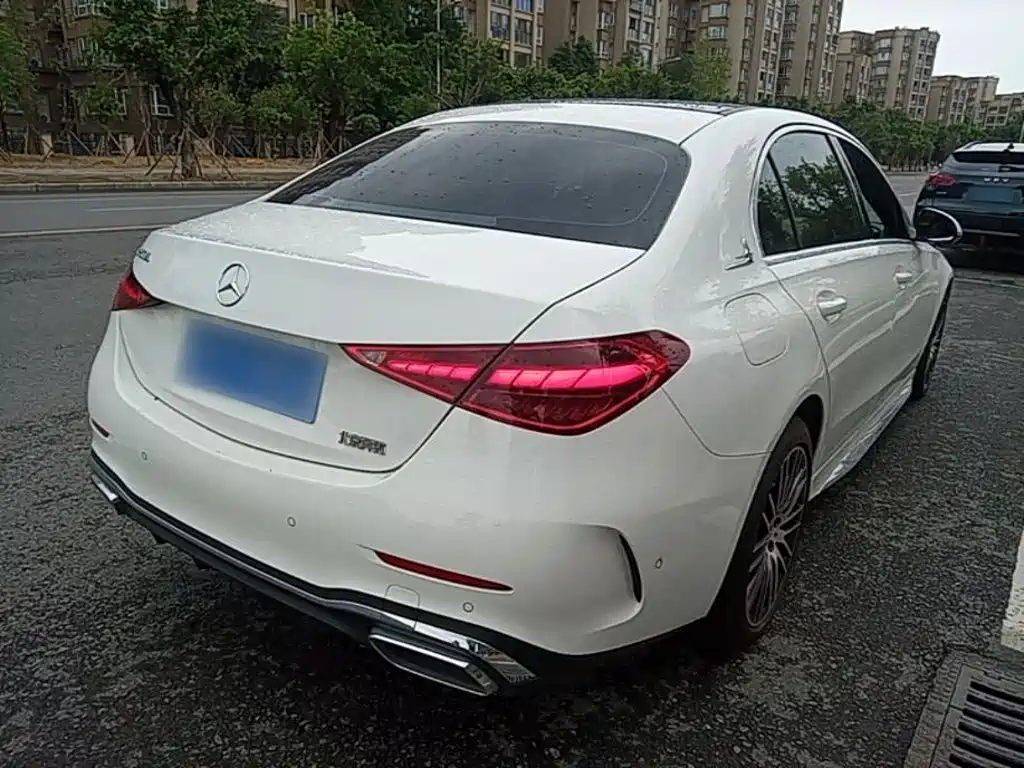 Mercedes-Benz C-Class 2024