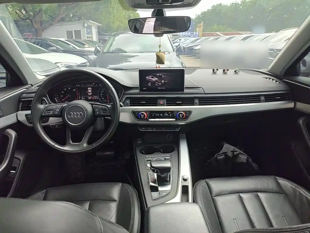Audi A4L 2017 — фото 10