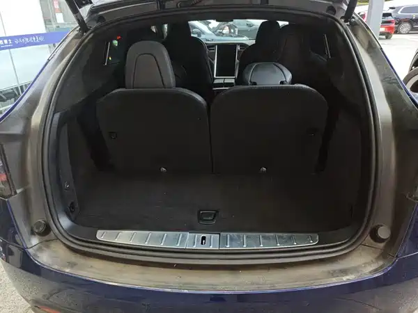 Tesla Model X 2018