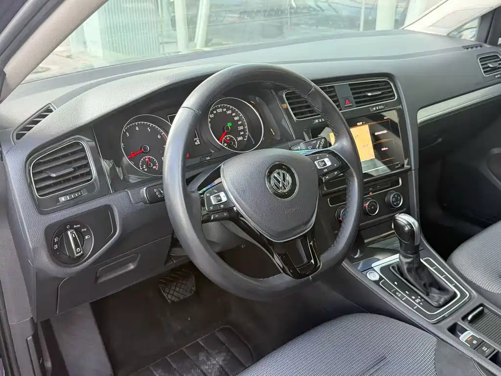 Volkswagen Golf 2020