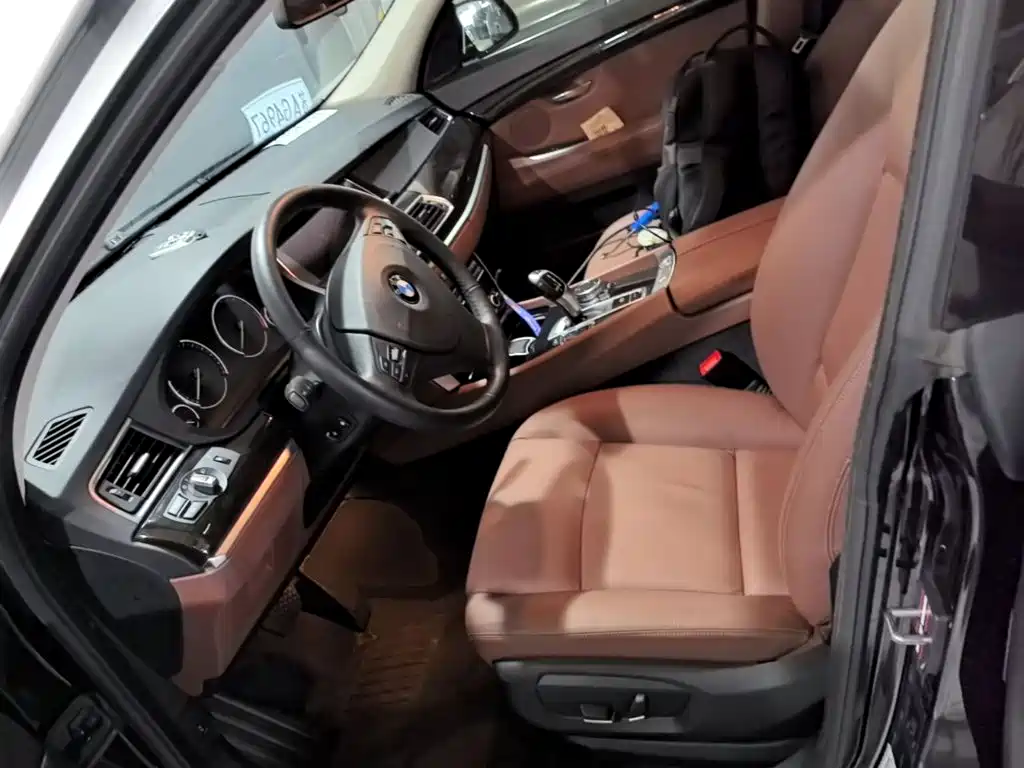 BMW 5 Series GT 2015 — фото 15
