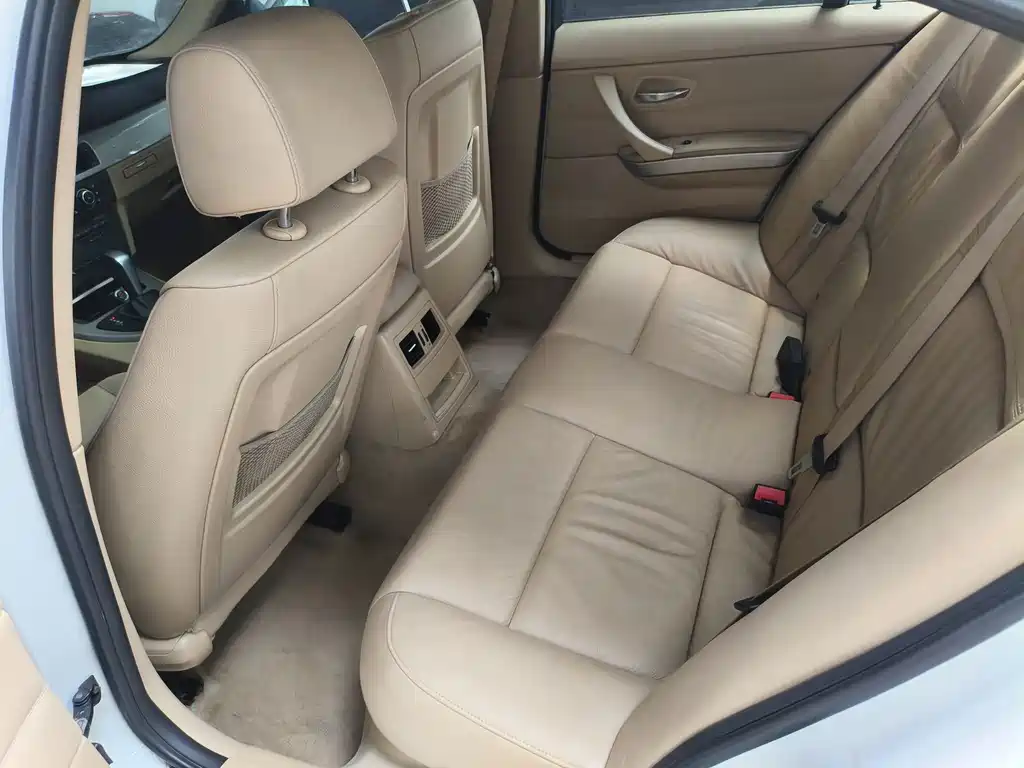 BMW 3 Series 2012 — фото 11