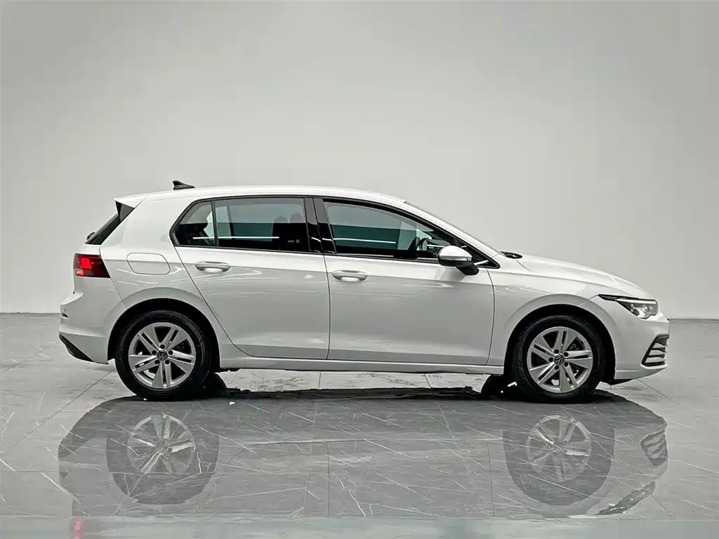 Volkswagen Golf 2023