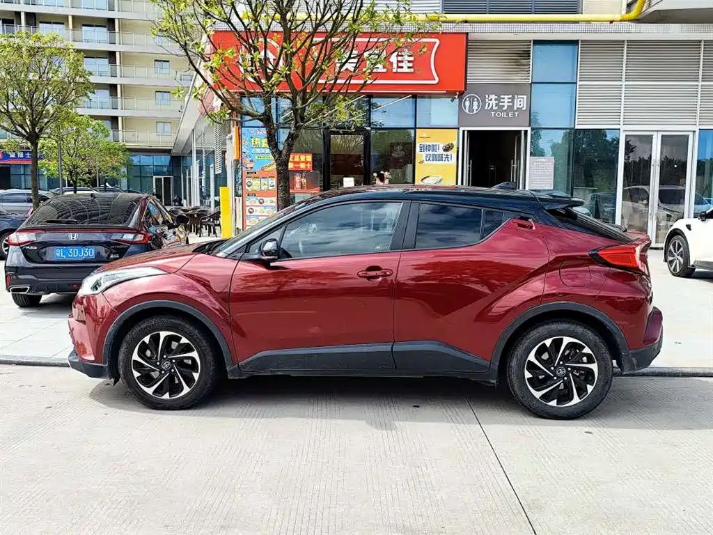 Toyota IZOA 2019 — фото 3