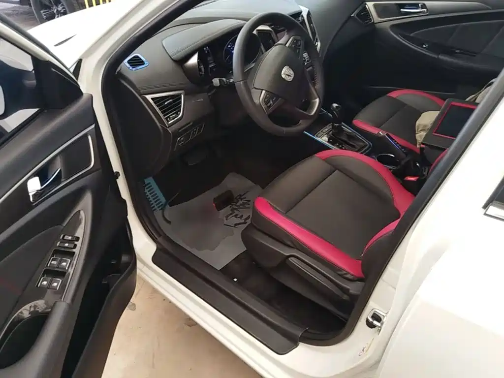 Changan Eado XT 2016 — фото 16