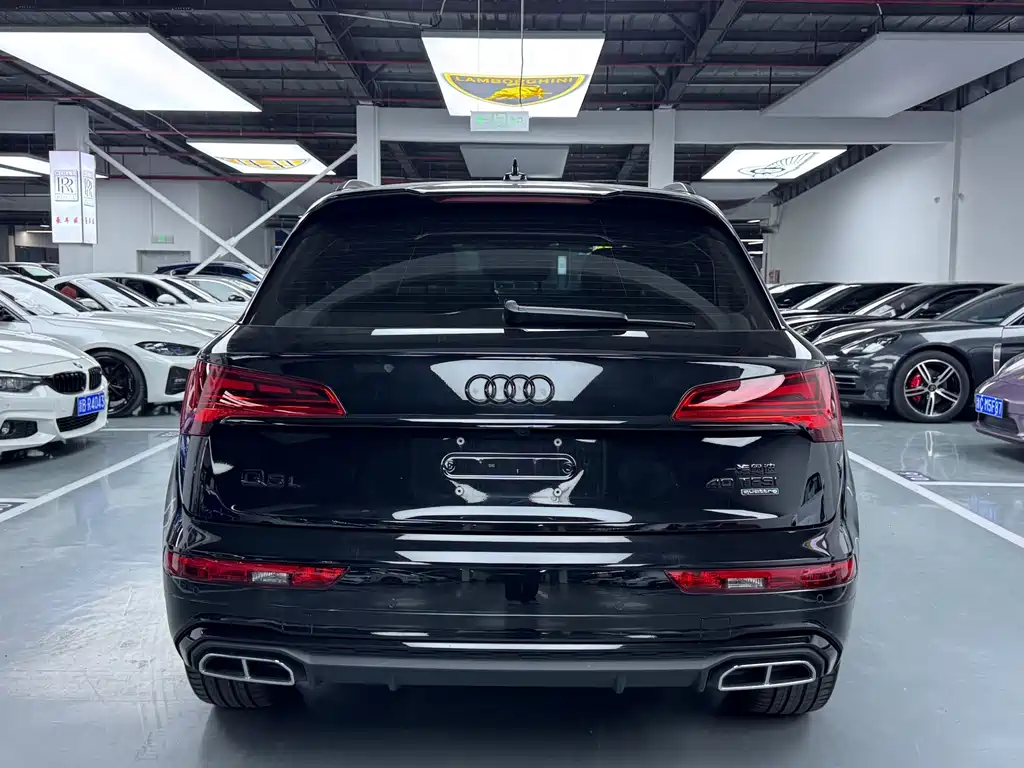 Audi Q5L 2023 — фото 21