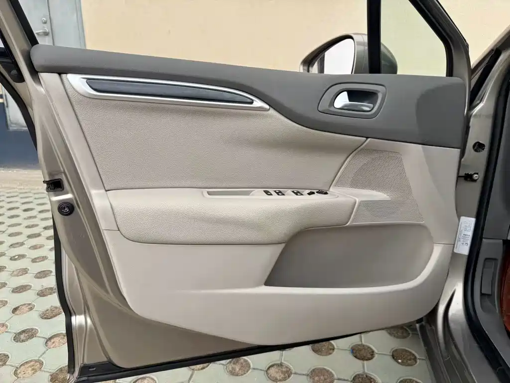 Citroen C4L 2014 — фото 10