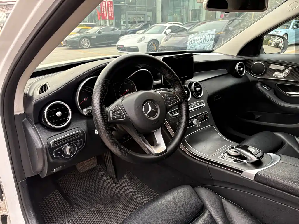 Mercedes-Benz C-Class 2017 — фото 10