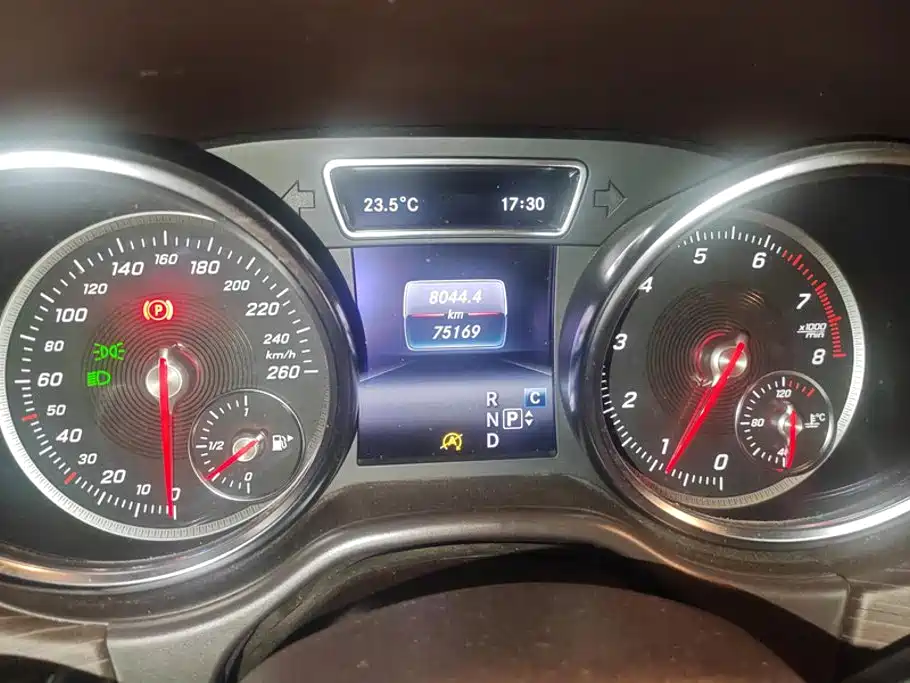 Mercedes-Benz GLE 2018 — фото 14