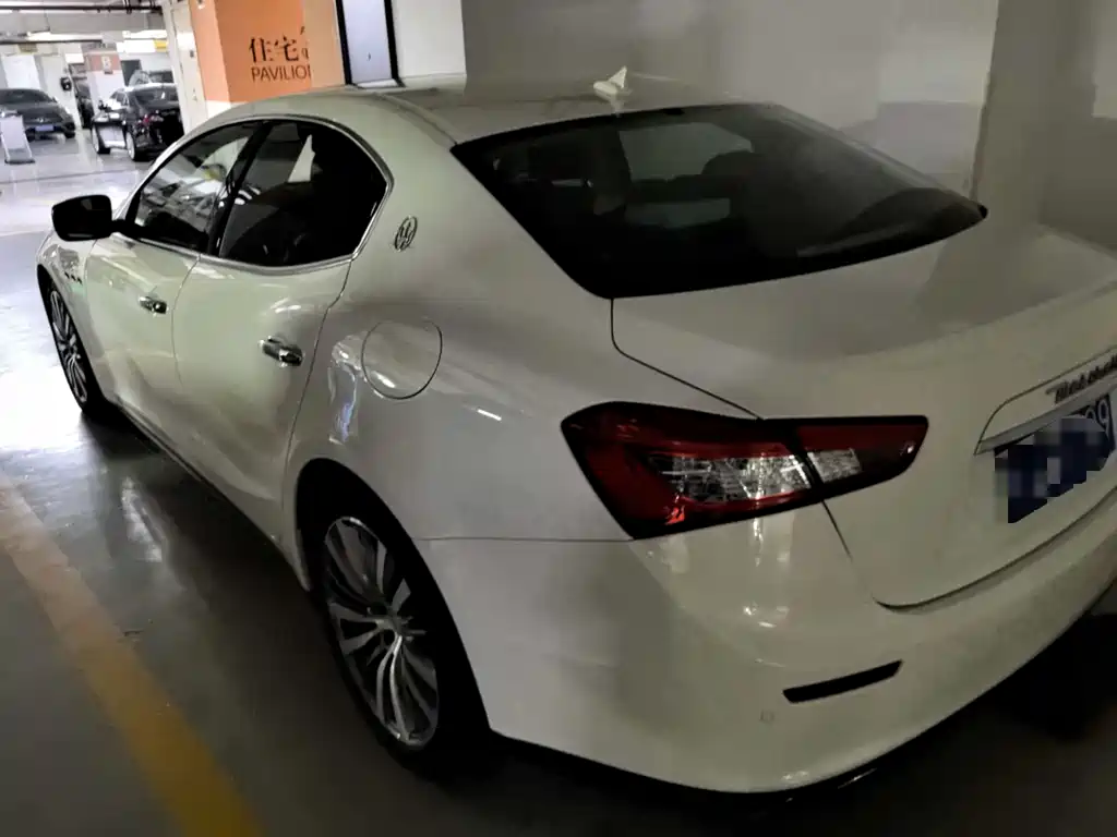 Maserati Ghibli 2015 — фото 4