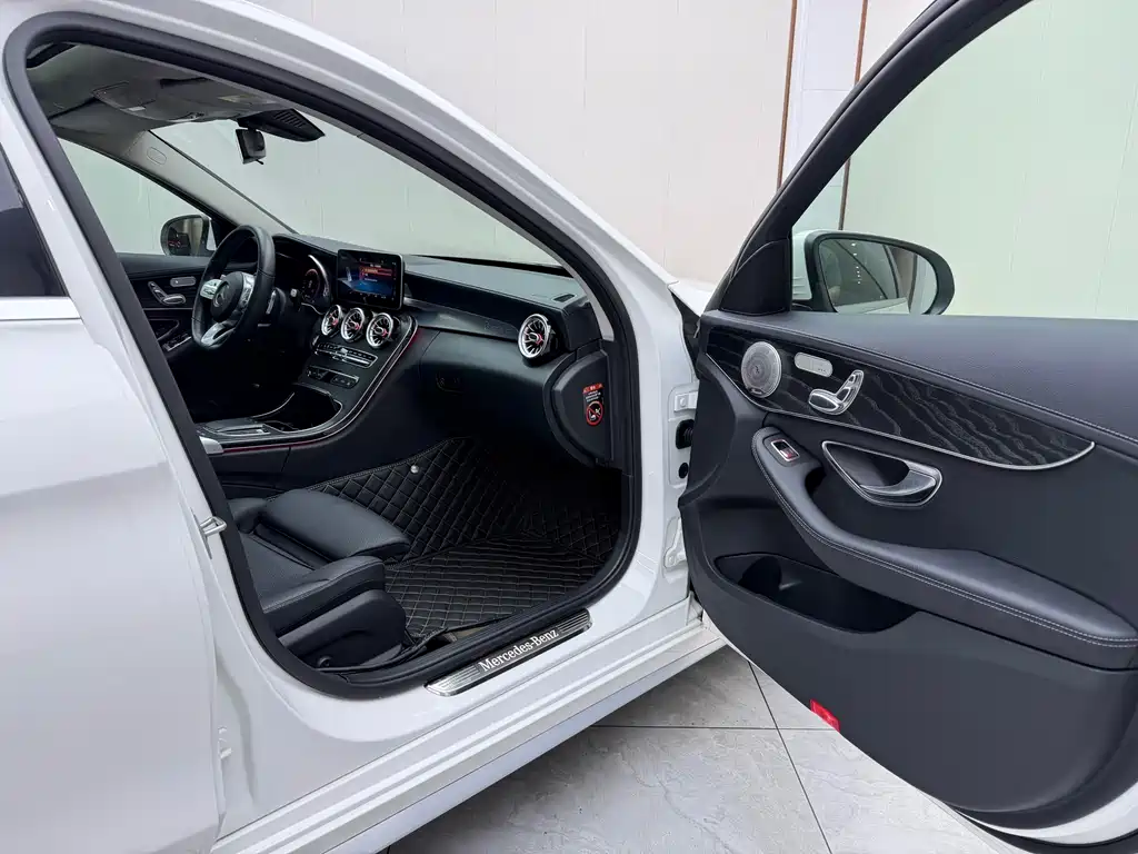 Mercedes-Benz C-Class 2020 — фото 21