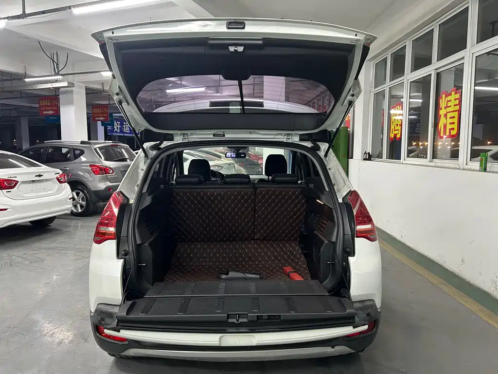 Peugeot 3008 2016 — фото 15