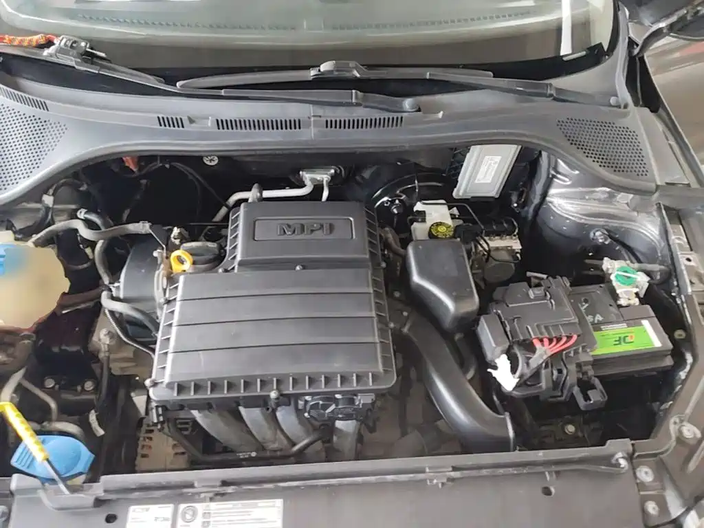 Skoda Rapid 2015 — фото 20