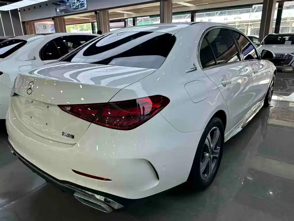 Mercedes-Benz C-Class 2022