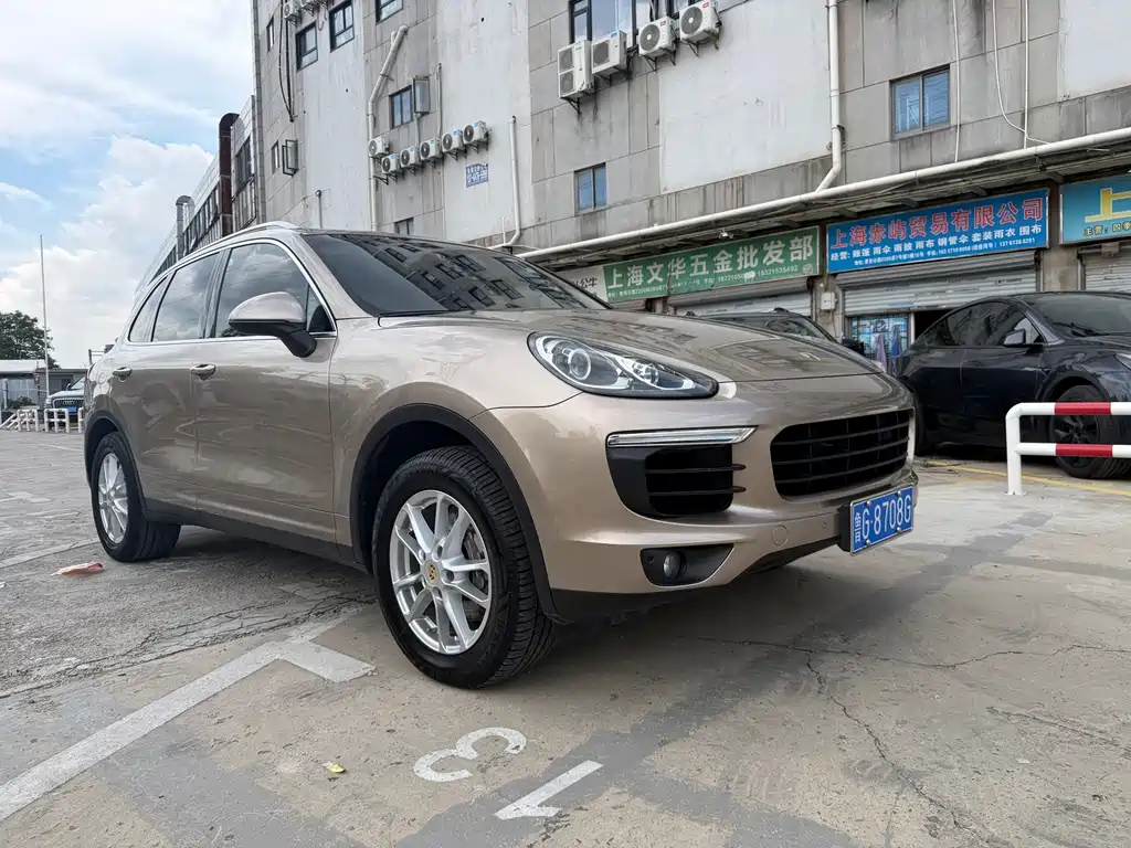Porsche Cayenne 2016 — фото 3