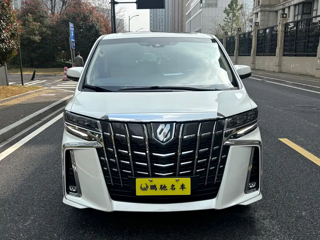 Toyota Alphard 2023 — фото 1