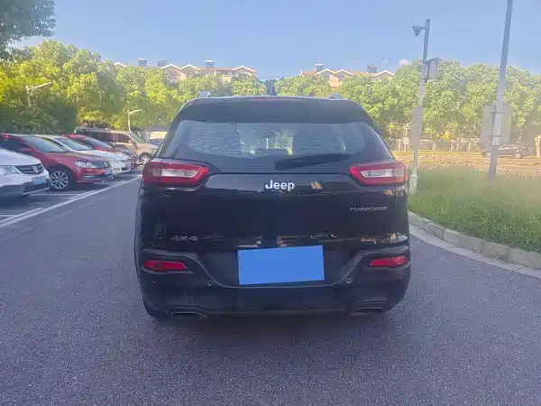 Jeep Cherokee 2016