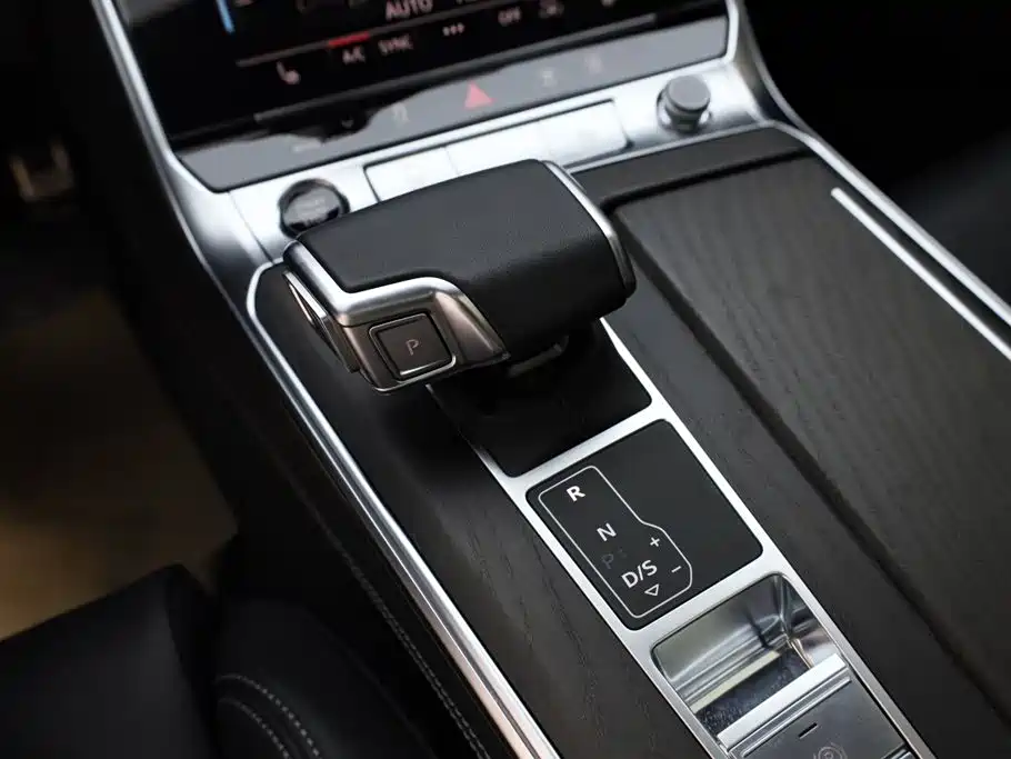 Audi A6L 2025 — фото 19