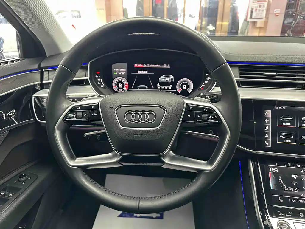Audi A8 2021 — фото 11