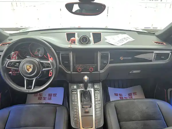 Porsche Macan 2016