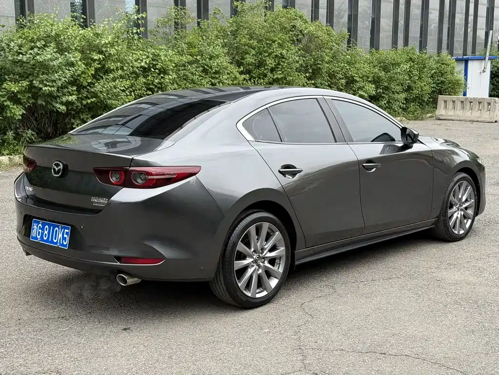 Mazda 3 Axela 2023 — фото 22