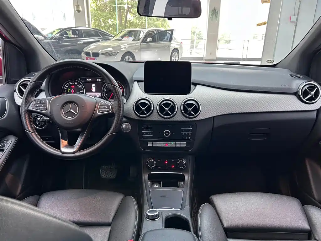 Mercedes-Benz B-Class 2018 — фото 20