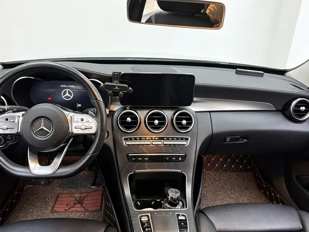 Mercedes-Benz C-Class 2019 — фото 5