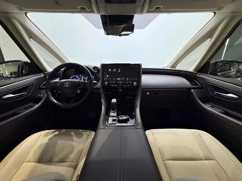 Toyota Alphard 2025 — фото 17