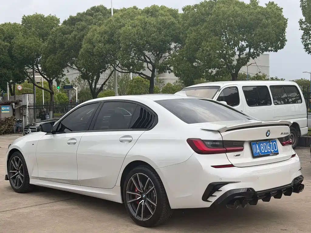 BMW 3 Series 2021