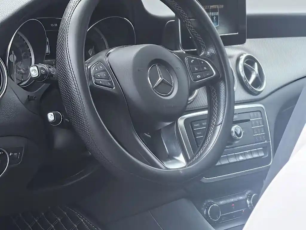 Mercedes-Benz GLA 2017 — фото 8