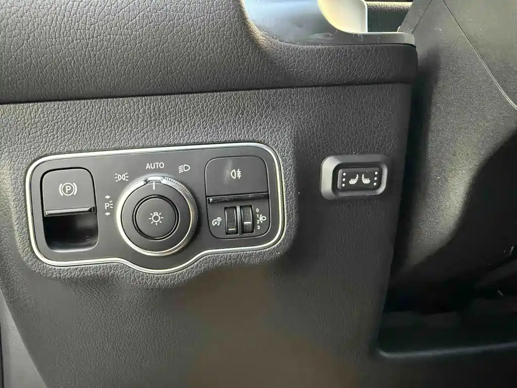 Mercedes-Benz GLB 2020 — фото 12