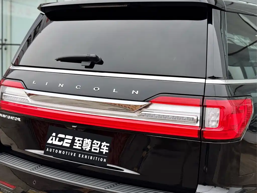 Lincoln Navigator 2019 — фото 9