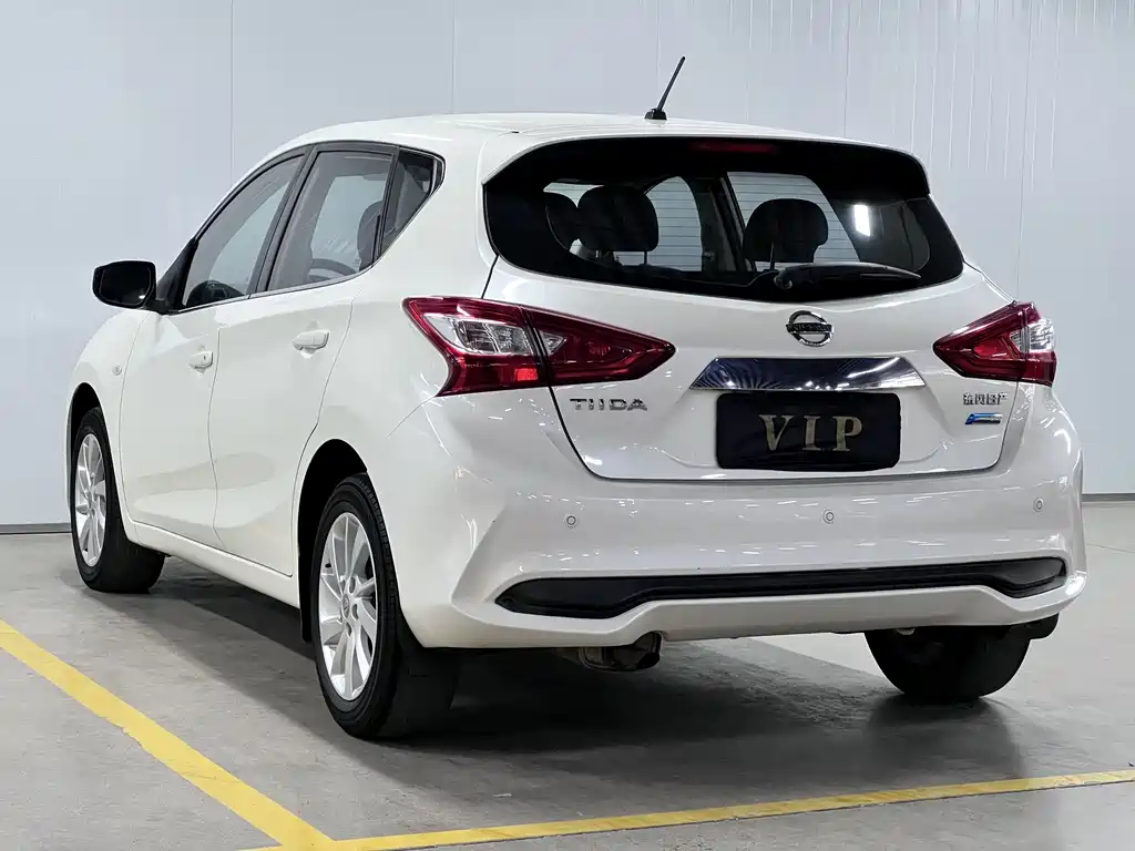 Nissan Tiida 2018 — фото 6
