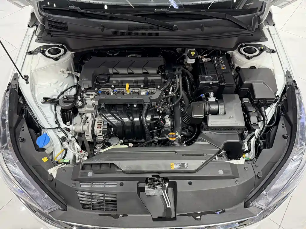 Hyundai Elantra 2023 — фото 21