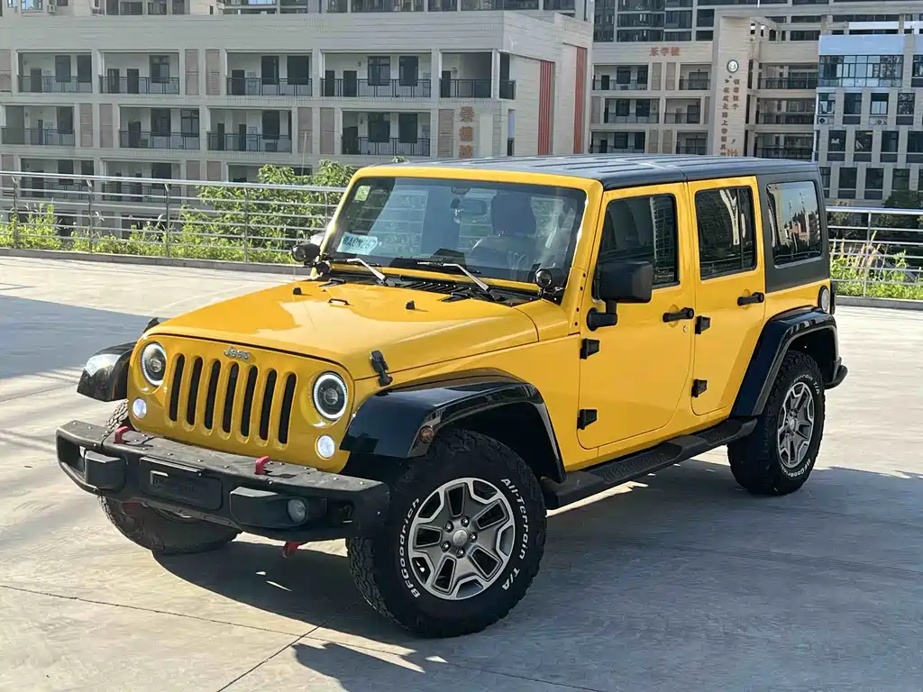 Jeep Wrangler 2013 — фото 1