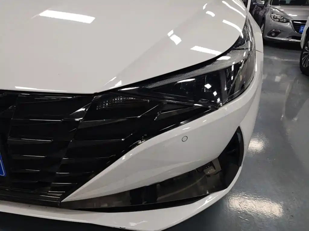 Hyundai Elantra 2021 — фото 24